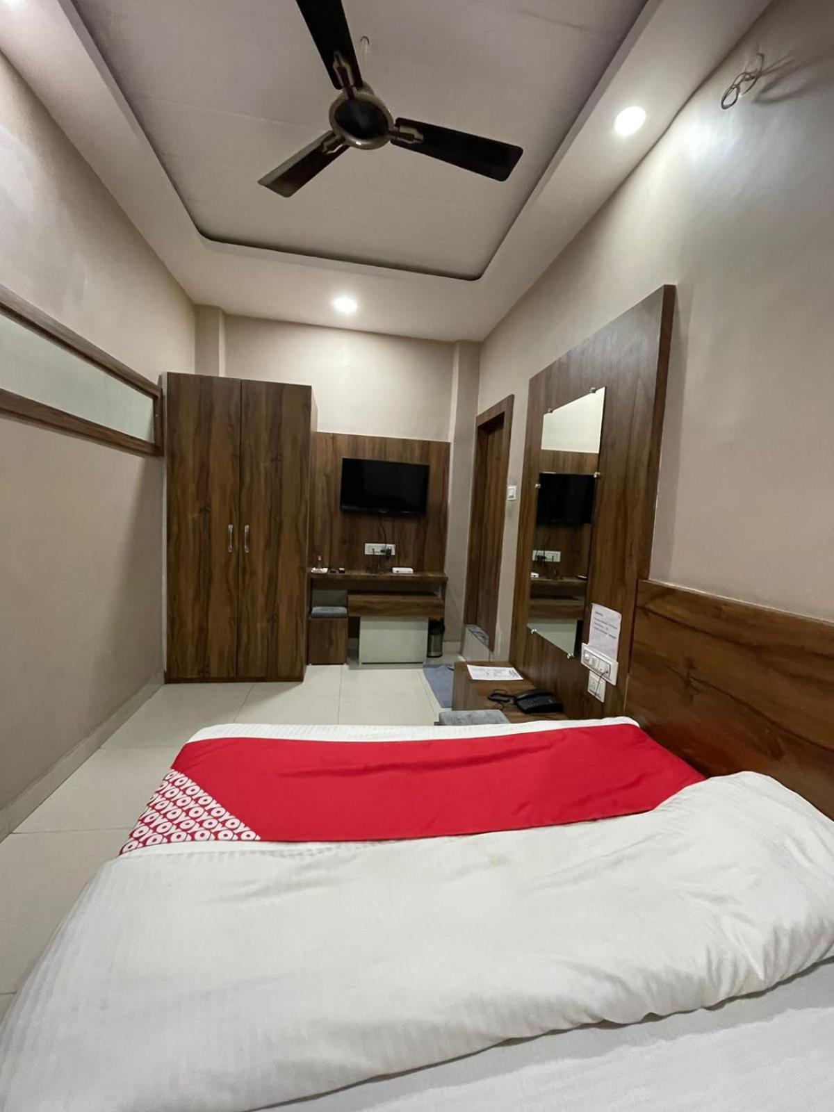 Hotel Grand Stay Бопал Екстериор снимка